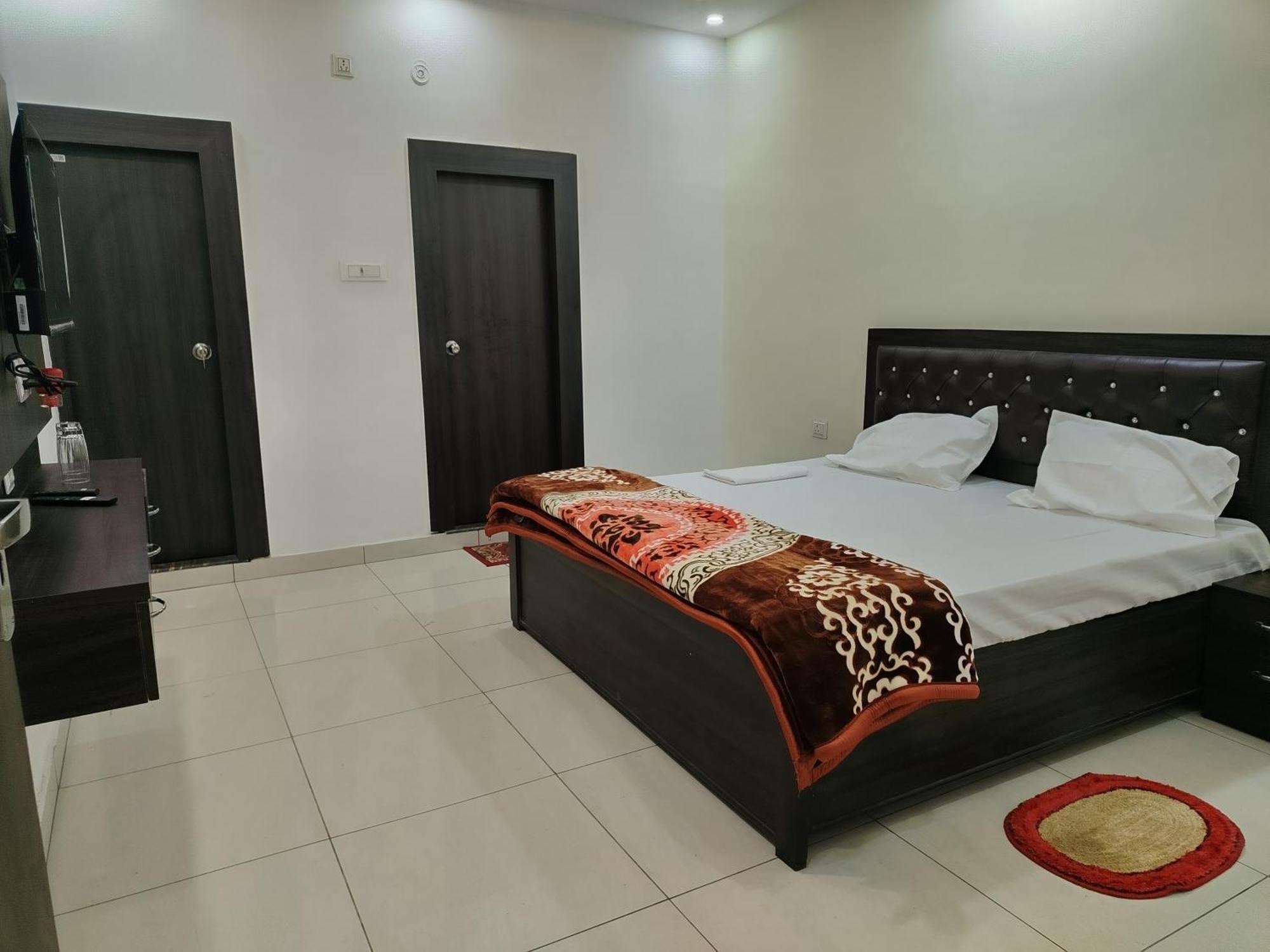 Hotel Dev International Khalilabad Εξωτερικό φωτογραφία