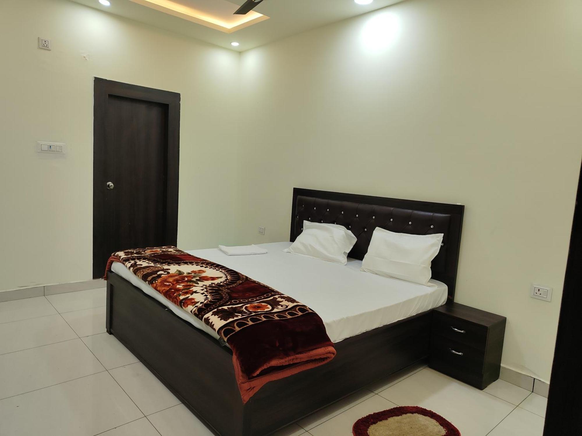 Hotel Dev International Khalilabad Εξωτερικό φωτογραφία