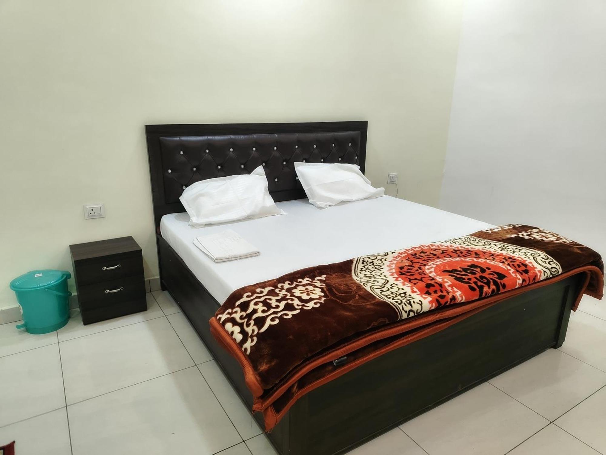 Hotel Dev International Khalilabad Εξωτερικό φωτογραφία